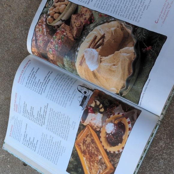 Gooseberry Patch Christmas Book 3 Leisure Arts Recipes Holiday Gift Giving Ideas - Picture 11 of 16